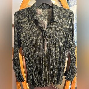 Rock & Republic Black and Green Pleated Blouse